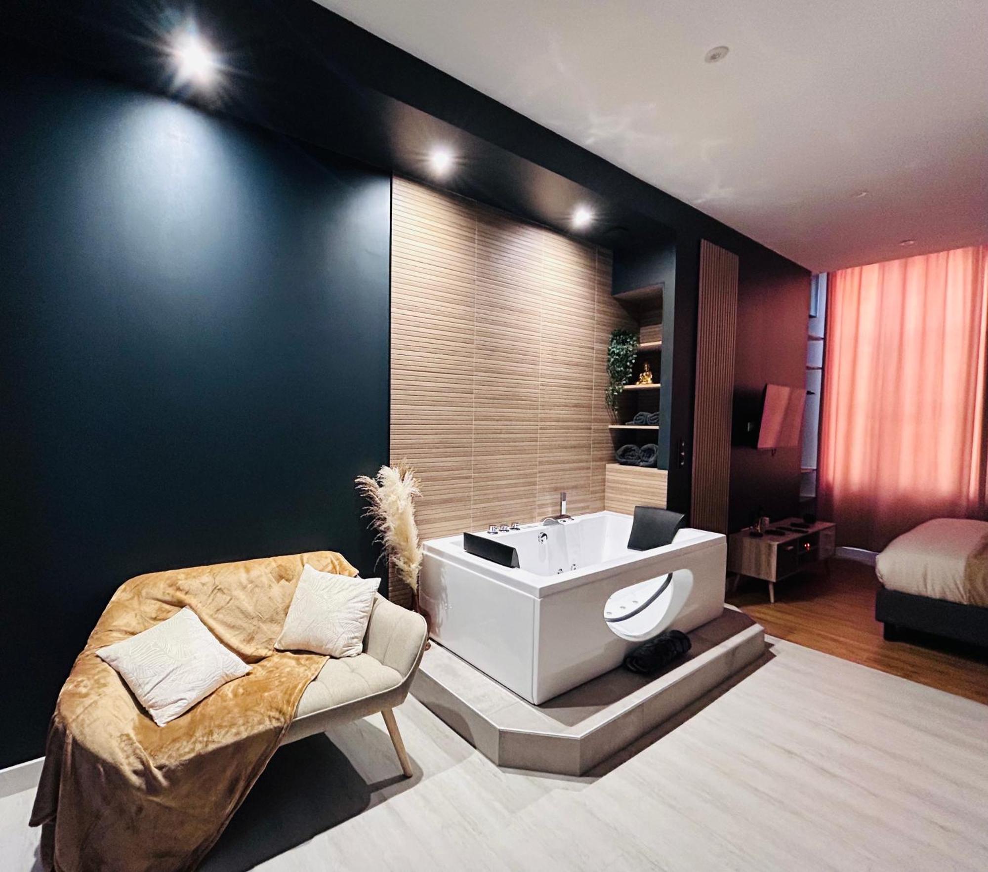 Suite Cosy Jacuzzi Troyes - Secrets D'Ana Exterior foto