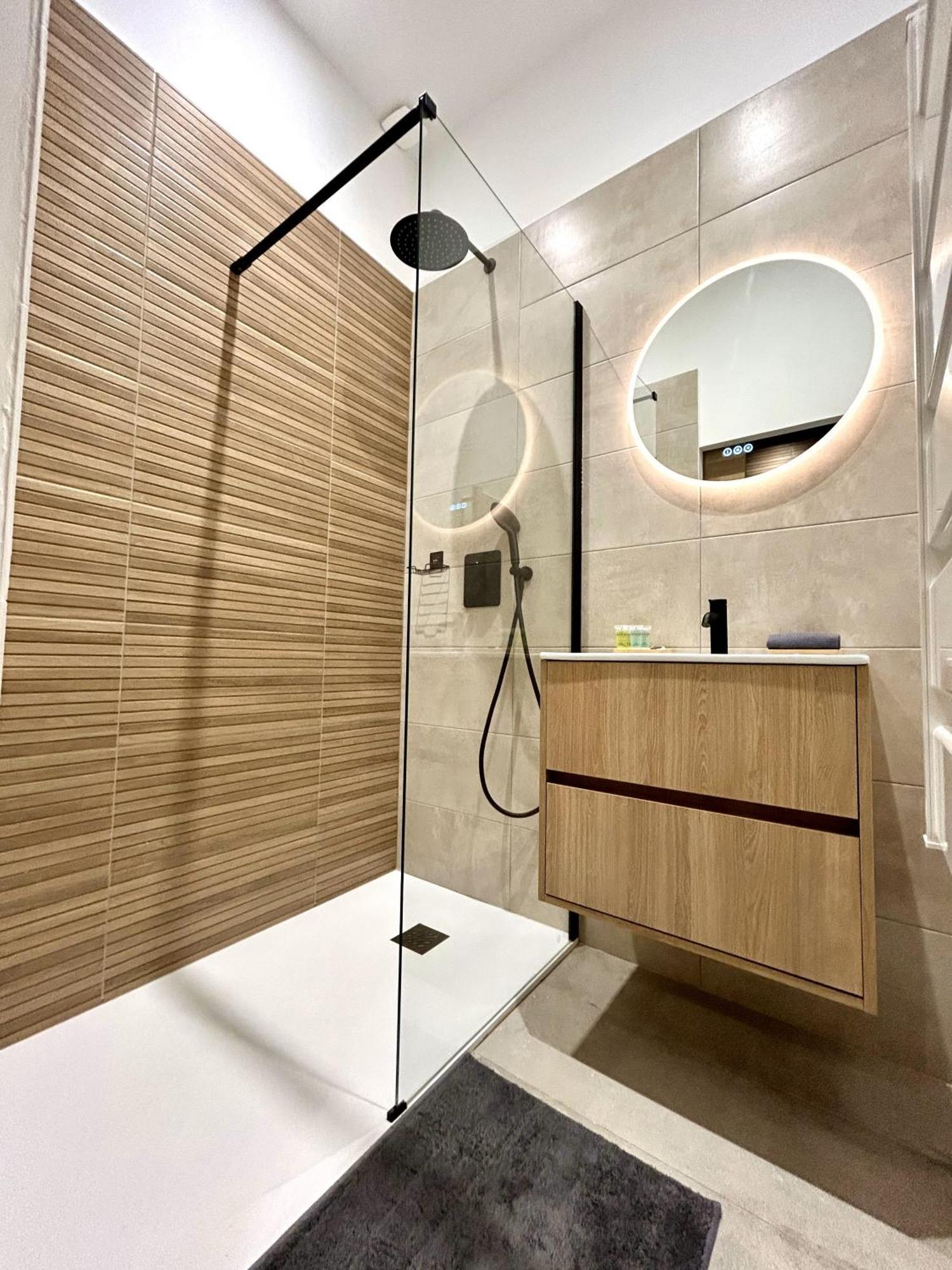 Suite Cosy Jacuzzi Troyes - Secrets D'Ana Exterior foto